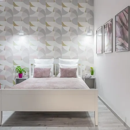 Apartment Gorgeous & Super Budapest